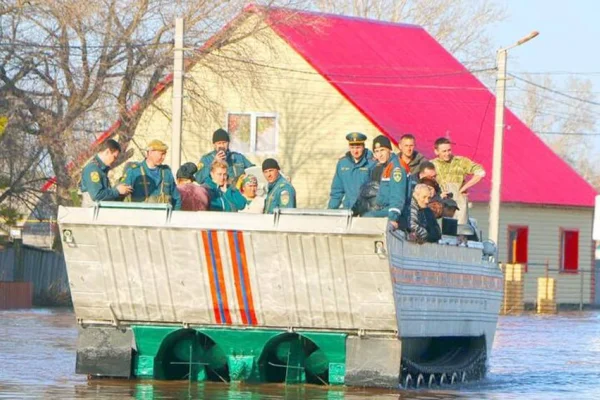 Kazakistan su altında