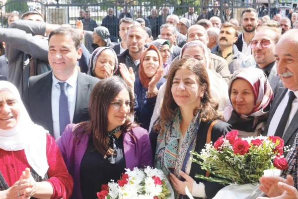 Halka hizmet için geldik
