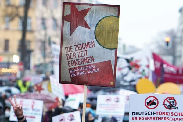 Almanya kriminalizasyonda ısrar ediyor