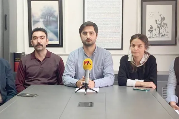 İmralı ziyaret edilmeli