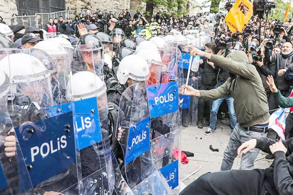 Taksim ısrarına öfke sürüyor