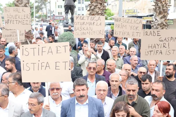 Belediye halkındır, istifa et Begit!