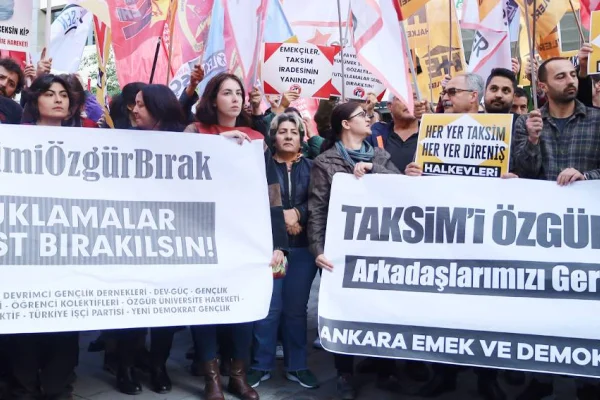 Kaçmadılar, evlerindeydiler
