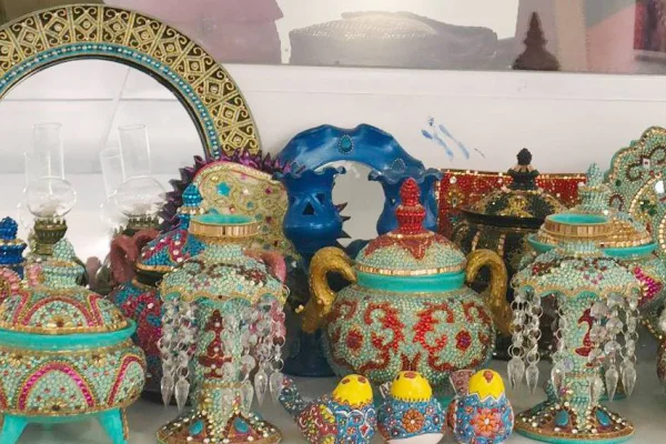 Nahide’nin rengarenk işleri