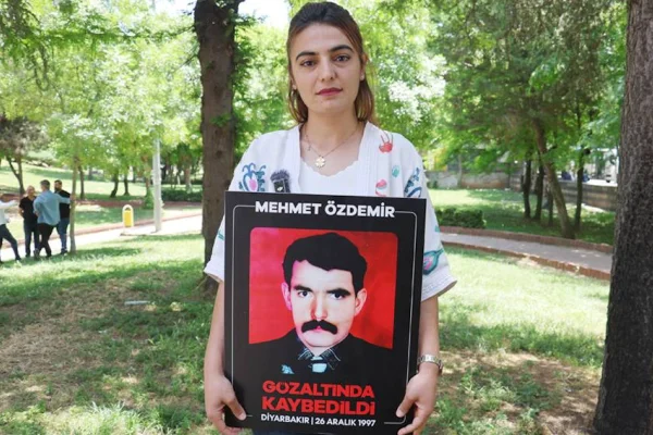 Babamın sesini, anılarını hatırlamıyorum