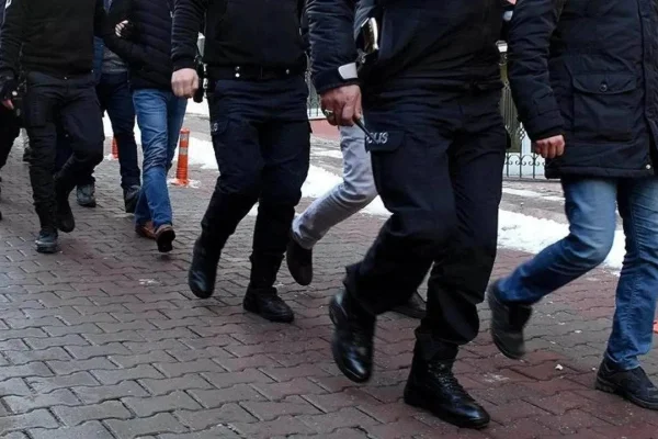 27 kişi tutuklandı