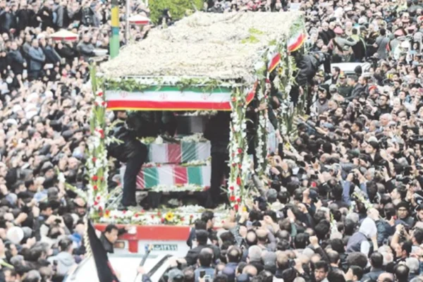 Tahran’da cenaze töreni