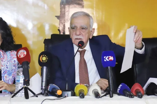 Kayyum beldesini ihmal etmemiş!