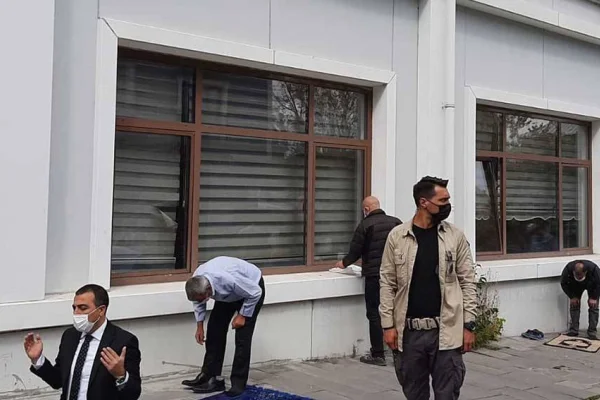Fetihçi zihniyet gösterisi