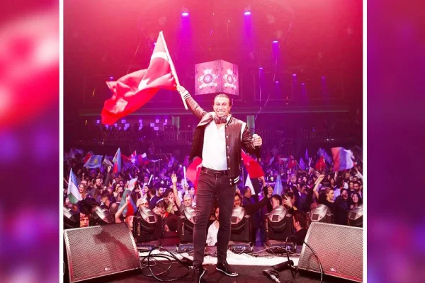 Kayyumdan çakma DJ'ye milyonlar