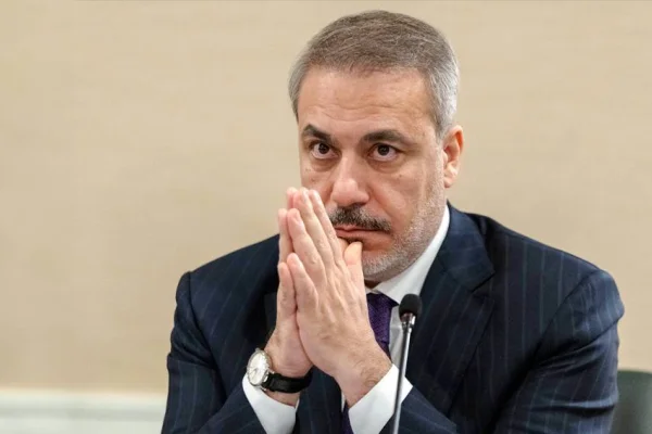İşgalci pişkinliğin de Hakan'ı