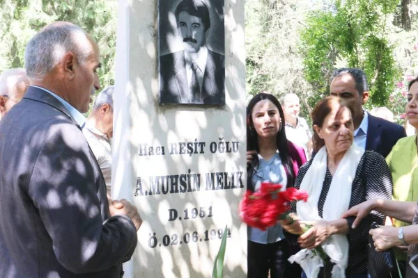 Kürt siyasetçi Melik anıldı