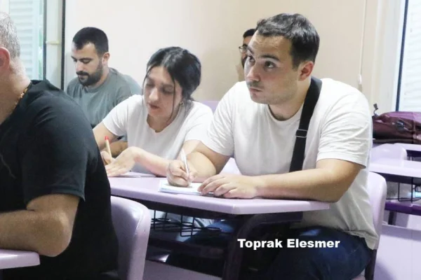 Frankfurt'tan Amed'e Kürtçe aşkı