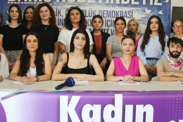 Eril medyaya karşı feminist basın