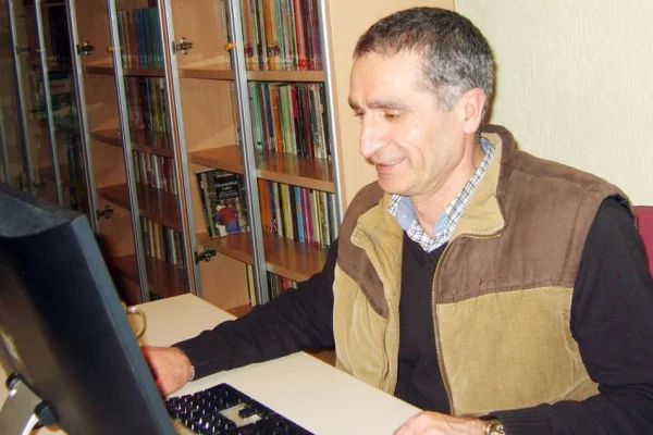 Gazeteciliğine şahidiz
