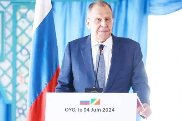 Lavrov: Ukrayna’da bulunan Fransa askerleri meşru hedeftir!
