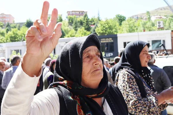 Sömürgeciliğin bu oyunlarını biliyoruz!
