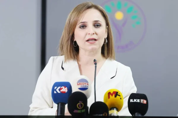 Kayyum derhal çekilmeli