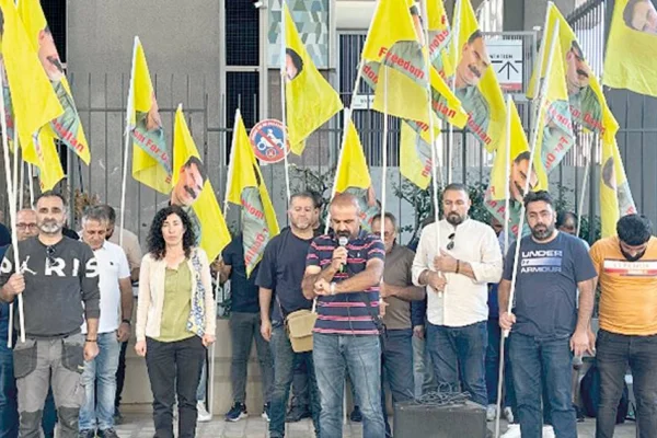 Üç ülkede tecrit protestosu