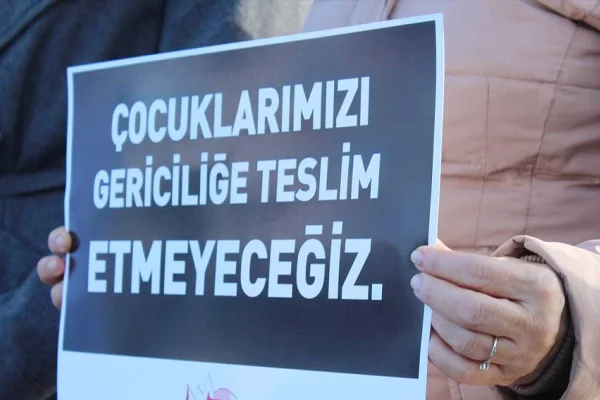 Projeler, gerçekler, hak savunusu