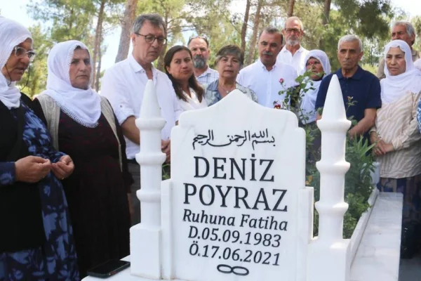 Deniz Poyraz mezarı başında anıldı