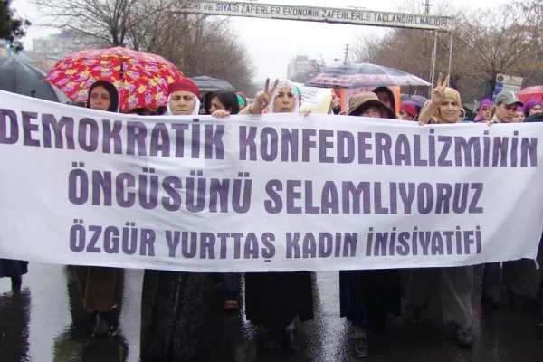 Konfederal devrime “yaklaşmak”