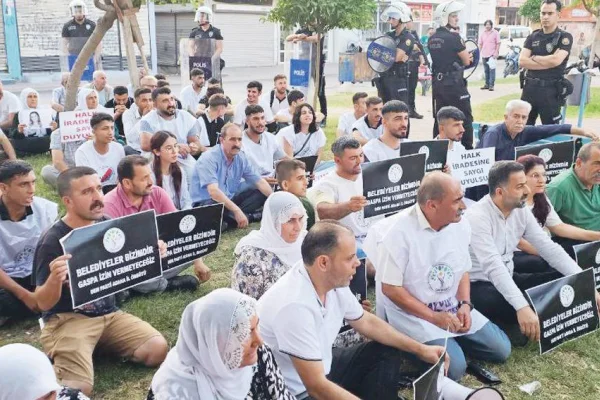 Kayyum, sen kimsin?