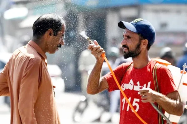 Pakistan’da sıcaktan 568 kişi öldü