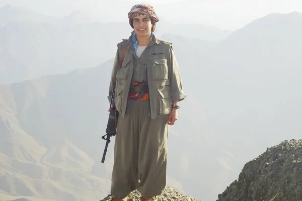 Bir dağ kadını Bêrî