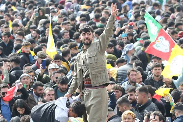 Gençlik, kuantum ve konfederalizm