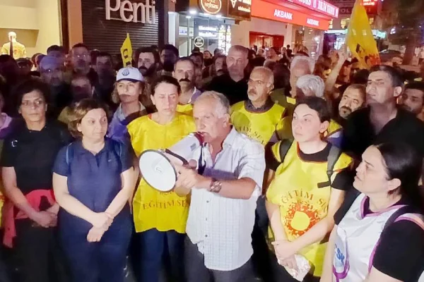 15 Eğitim Sen’liye gözaltı