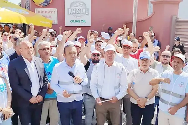 Kristal'deki grev, 2. ayında