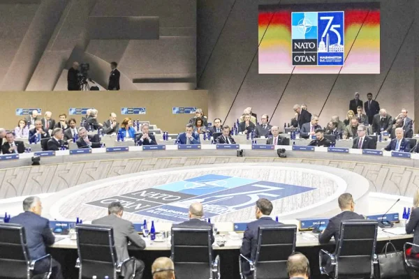 NATO Zirvesi: Daha çok silah, daha çok savaş