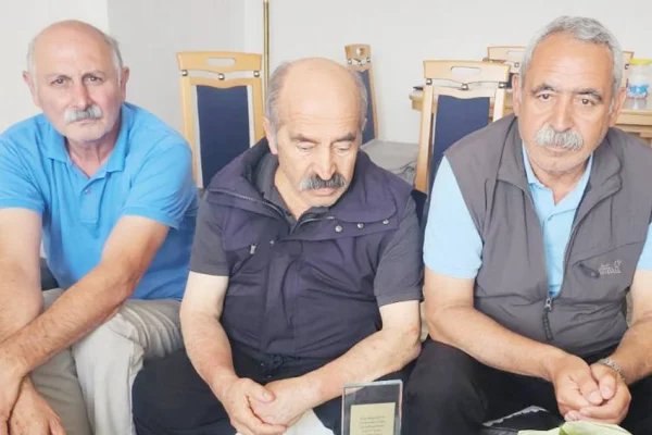 47 yıllık emektara ödül
