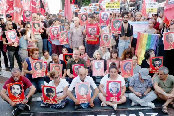 O kadınların yanında olmalıyım