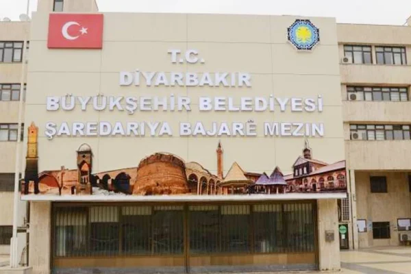 Kayyumların AKP'li 'özel' memurları