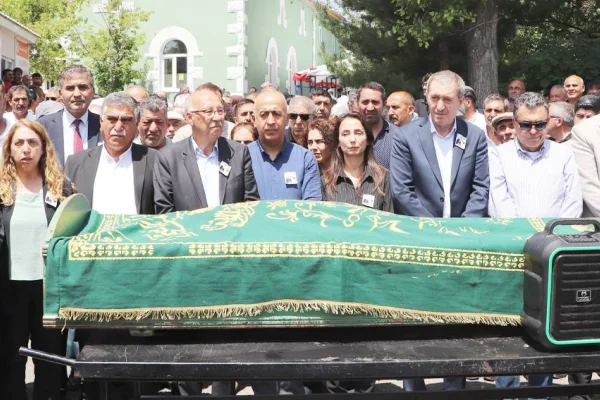 İpek Bakırhan uğurlandı