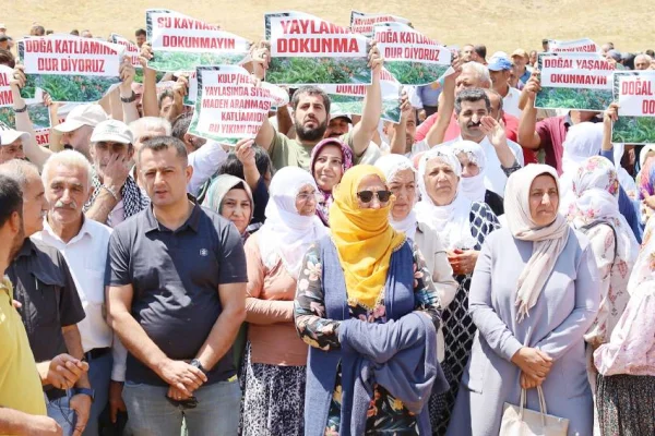 Toprağımızı bırakmayız