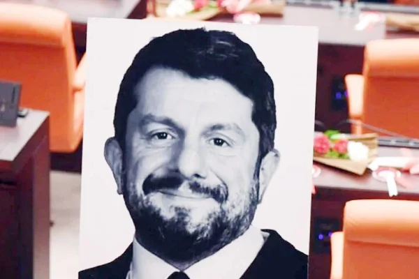 Can Atalay kararı uygulanmalı