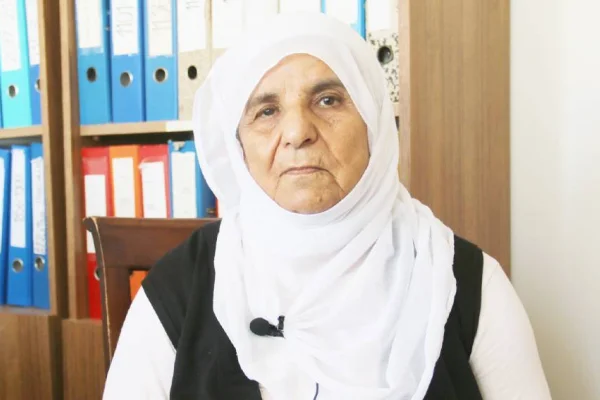 Kürtçe konuştu, telefon kesildi