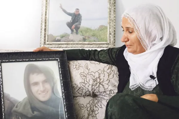 Her gün mezarına gidiyor