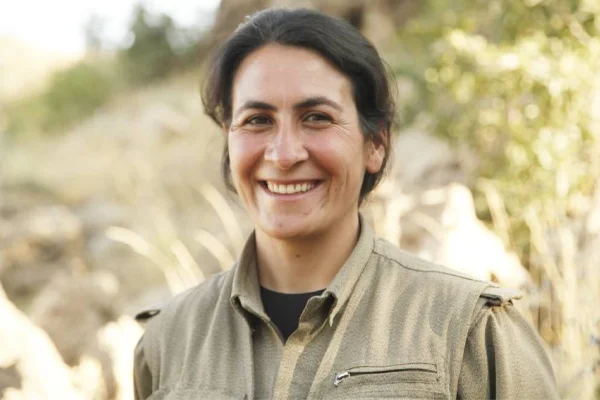 Çiyayê Agirî gibi sarsılmazdı