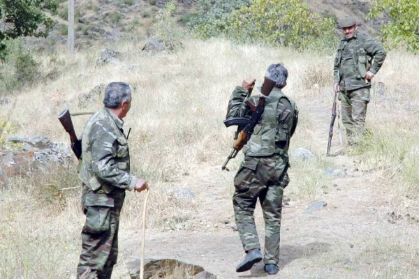 Silah bırakan korucular göçe zorlanıyor