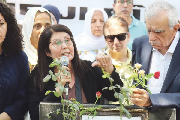 Sincar, mezarı başında anıldı