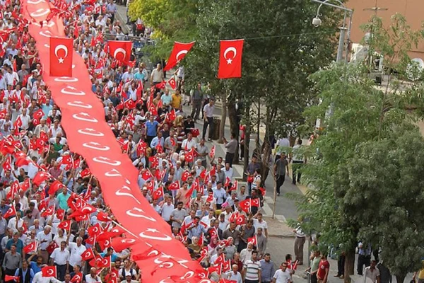 Irkçılık Türkiye’de içselleştirilmiştir