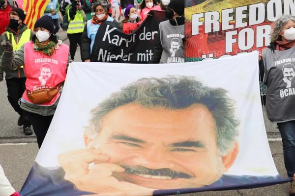1500 avukat Öcalan için devrede