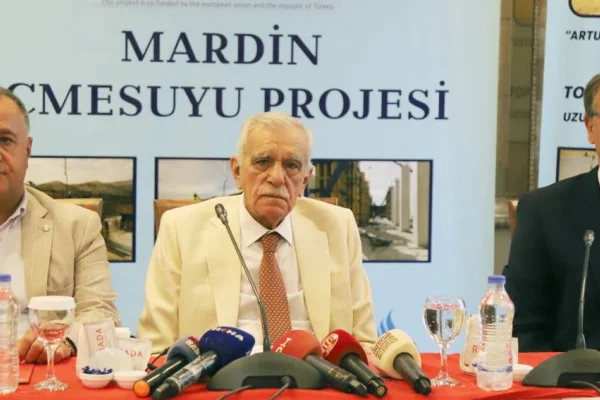 Yerel hizmete devlet engeli