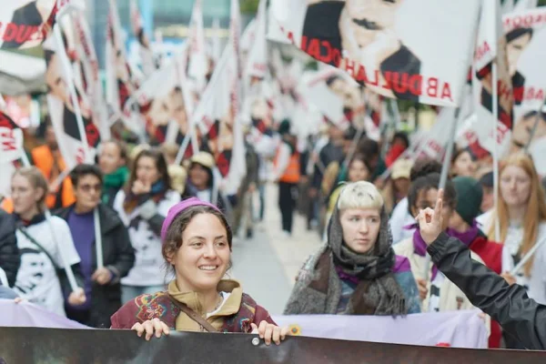 Rêber Apo için yürüyorum