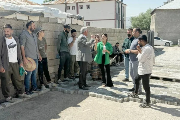 Muradiye’de kayyum temizliği