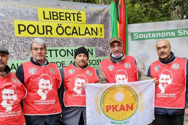 AK üyelerine Öcalan dosyası